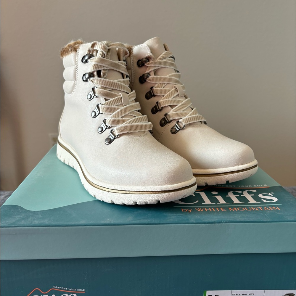 White Mountain Cream Lace-Up Winter Boots